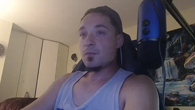 Snapshot of YoBlezz chatting on September 18, 5:09 am YoBlezz online show from September 18, 5:09 am