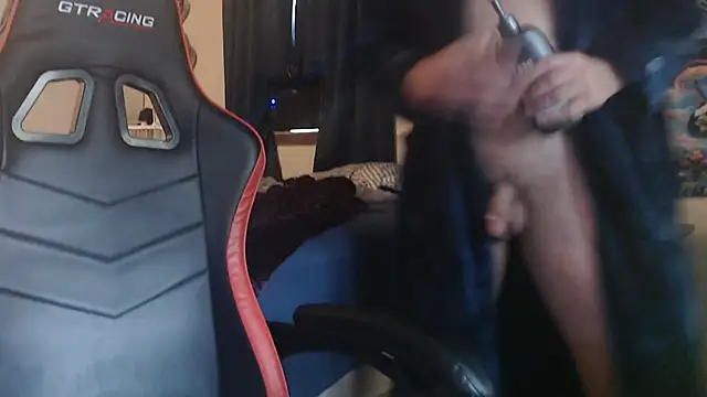 Snapshot of YoBlezz chatting on September 18, 6:54 pm YoBlezz online show from September 18, 6:54 pm