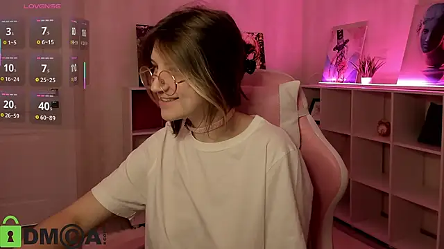 Agnes Passero online show from October 12, 9:30 am