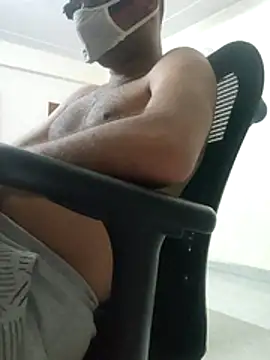 Snapshot of johnysinsr chatting on July 6, 4:09 pm johnysinsr online show from July 6, 4:09 pm