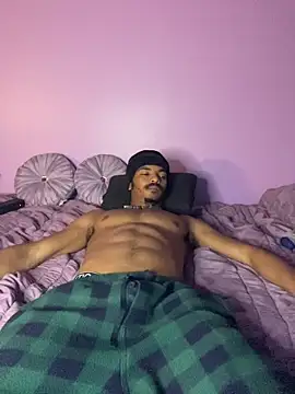 TRILLAHUNG online show from April 3, 3:26 am