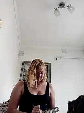 LiluLiluLilu online show from September 17, 6:26 am