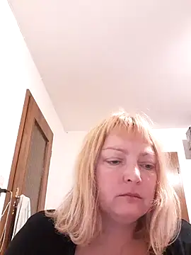 LiluLiluLilu online show from September 26, 8:24 pm