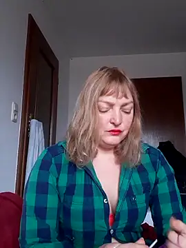 LiluLiluLilu online show from December 5, 8:23 am