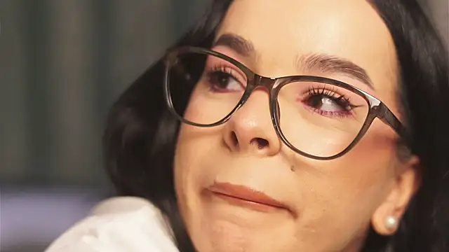 Snapshot of DeniseBlu chatting on October 16, 4:57 am DeniseBlu online show from October 16, 4:57 am