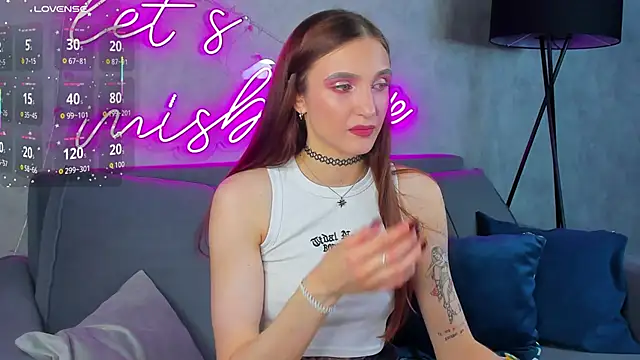 Alisha Green online show from June 8, 9:20 am