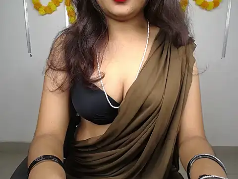 Snapshot of heavan_girl chatting on November 10, 11:42 am heavan girl online show from November 10, 11:42 am