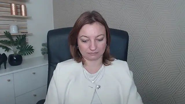 Snapshot of angelaSamt chatting on November 5, 6:35 am angelaSamt online show from November 5, 6:35 am