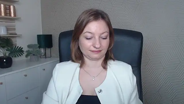 Snapshot of angelaSamt chatting on November 14, 6:34 am angelaSamt online show from November 14, 6:34 am