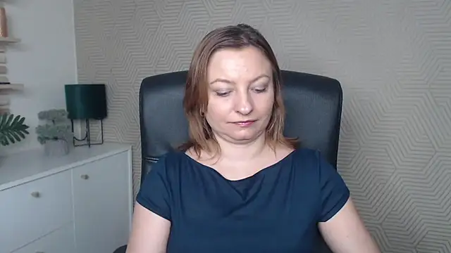 Snapshot of angelaSamt chatting on November 27, 6:48 am angelaSamt online show from November 27, 6:48 am