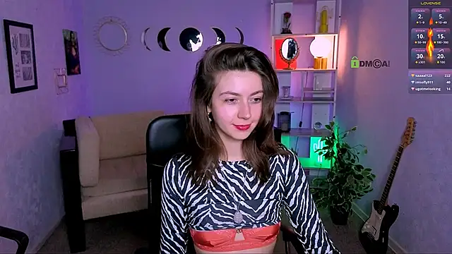 Snapshot of kitniss_dreamy chatting on June 14, 2:24 am kitniss dreamy online show from June 14, 2:24 am