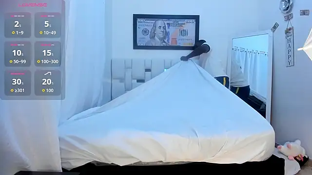 lucas manzon online show from December 4, 1:20 pm