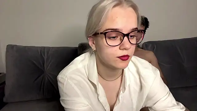 bawdycouplee online show from September 21, 3:24 pm