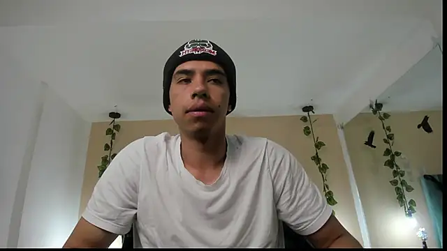 Muscle Scott online show from October 28, 12:30 pm