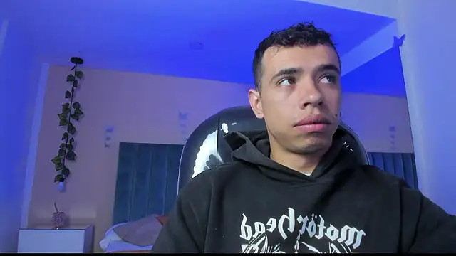 Muscle Scott online show from February 1, 2:26 pm