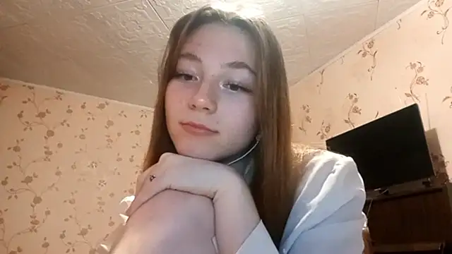 Snapshot of Sophiecuttie chatting on September 9, 5:01 pm Sophiecuttie online show from September 9, 5:01 pm