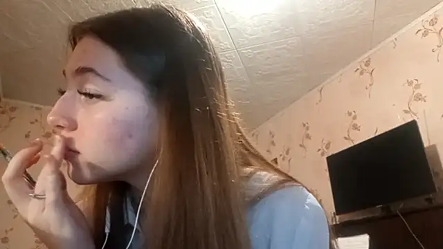 Snapshot of Sophiecuttie chatting on September 10, 4:18 pm Sophiecuttie online show from September 10, 4:18 pm