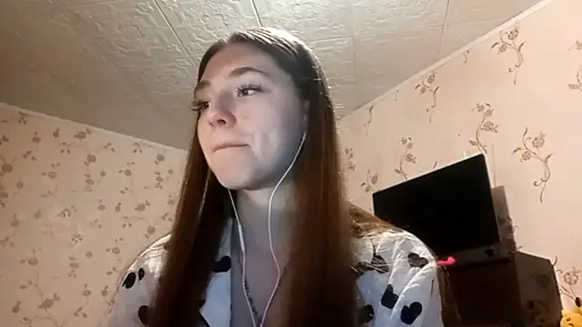 Snapshot of Sophiecuttie chatting on September 18, 1:35 pm Sophiecuttie online show from September 18, 1:35 pm