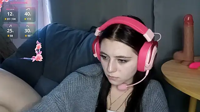 Snapshot of Sophiecuttie chatting on October 16, 3:46 pm Sophiecuttie online show from October 16, 3:46 pm