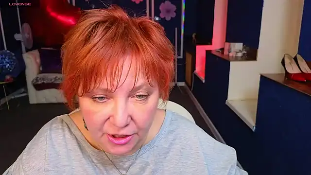 Kira Kenett online show from April 22, 5:58 pm