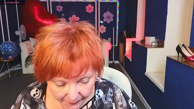 Kira Kenett online show from April 23, 5:26 pm