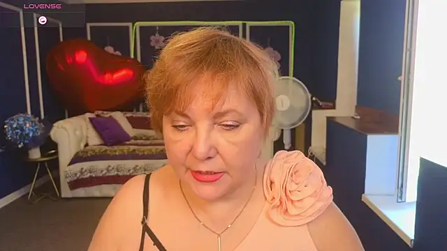 Kira Kenett online show from June 10, 6:12 am
