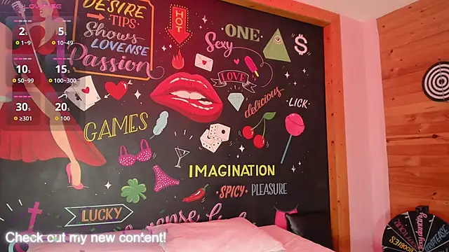 Snapshot of HatsaJones chatting on December 5, 4:43 am HatsaJones online show from December 5, 4:43 am