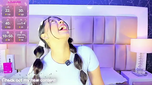 HatsaJones online show from February 10, 4:05 am