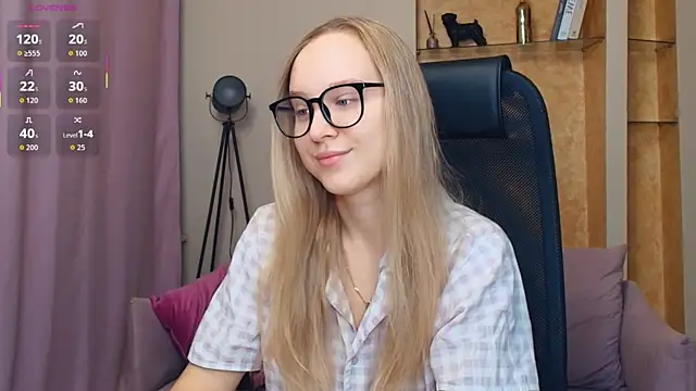 SoonMoor online show from November 29, 7:06 pm