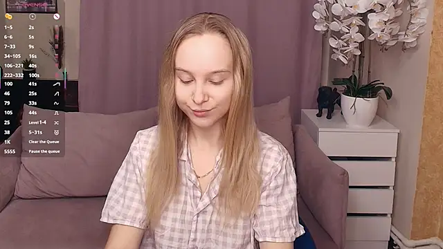 SoonMoor online show from February 6, 7:28 pm