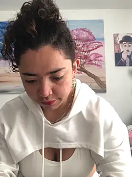 Paris 11 online show from November 18, 2:10 pm