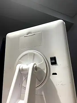 TiffanyyLam online show from September 13, 11:10 am