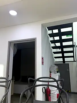 TiffanyyLam online show from November 9, 11:30 am