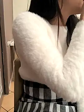 Snapshot of sexy7883 chatting on February 8, 9:46 am sexy7883 online show from February 8, 9:46 am