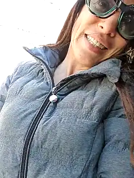 Snapshot of sexy7883 chatting on March 17, 10:27 am sexy7883 online show from March 17, 10:27 am