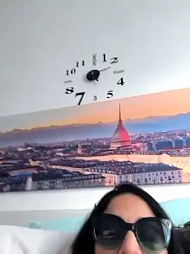 Snapshot of sexy7883 chatting on March 19, 5:17 pm sexy7883 online show from March 19, 5:17 pm