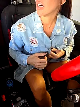 Snapshot of sexy7883 chatting on November 17, 12:11 pm sexy7883 online show from November 17, 12:11 pm