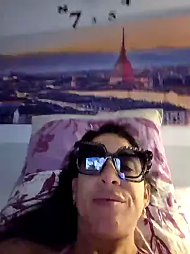 Snapshot of sexy7883 chatting on November 23, 6:13 am sexy7883 online show from November 23, 6:13 am