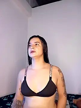 Snapshot of littleemma_77 chatting on September 25, 4:00 pm littleemma 77 online show from September 25, 4:00 pm
