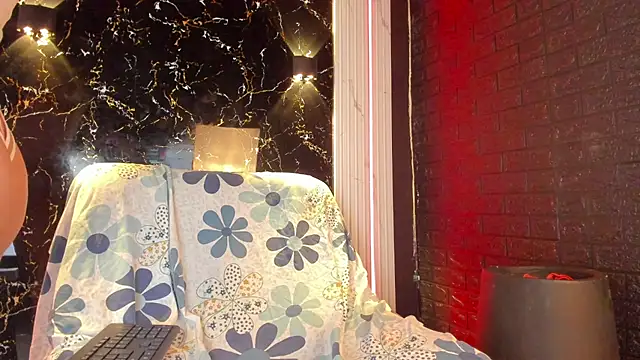 LolaXXXperience online show from October 16, 11:33 am