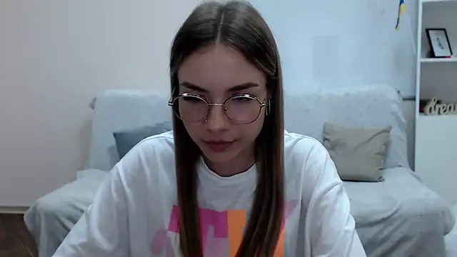 Snapshot of aSingleOne chatting on January 9, 8:06 am aSingleOne online show from January 9, 8:06 am