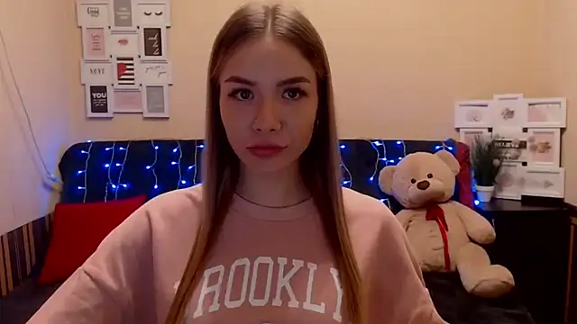 Snapshot of aSingleOne chatting on February 6, 11:08 pm aSingleOne online show from February 6, 11:08 pm