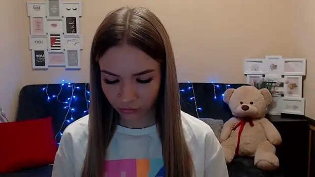 Snapshot of aSingleOne chatting on February 22, 1:07 am aSingleOne online show from February 22, 1:07 am