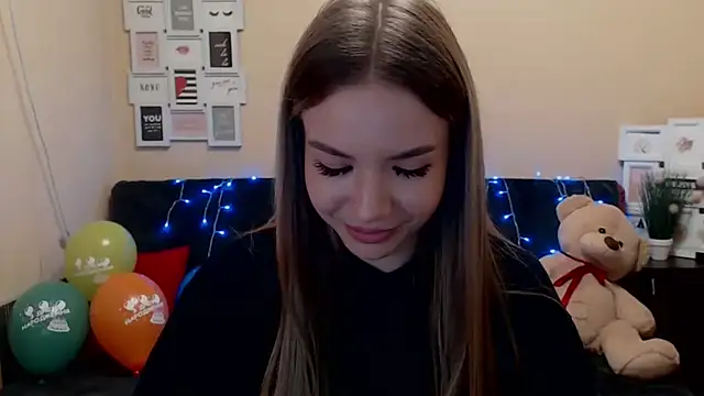 Snapshot of aSingleOne chatting on March 13, 9:43 pm aSingleOne online show from March 13, 9:43 pm