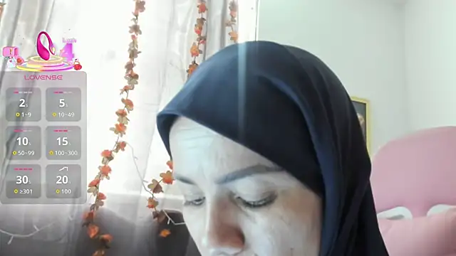 dalila kemur online show from February 19, 9:33 pm