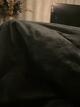 geilstell234 online show from November 5, 10:32 pm