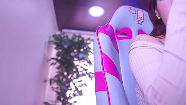 Rebecah 1 online show from April 24, 2:41 pm