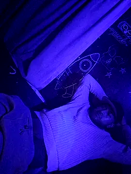 Snapshot of johnboones10 chatting on December 21, 7:26 am johnboones10 online show from December 21, 7:26 am