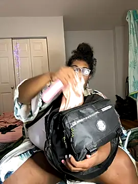 Snapshot of bunbun420247 chatting on September 18, 11:01 am bunbun420247 online show from September 18, 11:01 am