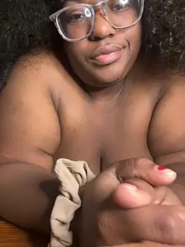 Snapshot of bunbun420247 chatting on November 11, 12:32 am bunbun420247 online show from November 11, 12:32 am